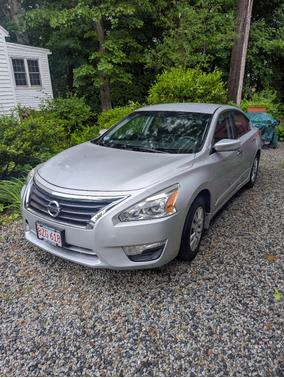 Silver 2015 Nissan Altima 2.5 S