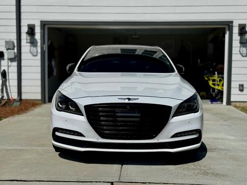 White 2018 Genesis G80 5.0 Ultimate