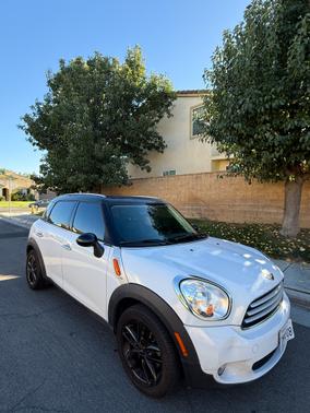 2012 MINI Cooper Countryman Base