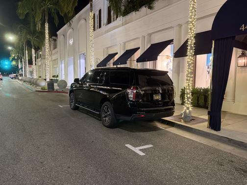 Black 2022 Chevrolet Suburban Z71
