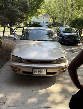 Gold 1996 Toyota Camry DX