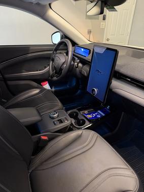 White 2022 Ford Mustang Mach-E Premium