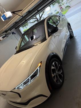 White 2022 Ford Mustang Mach-E Premium