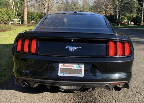 2015 Ford Mustang EcoBoost Premium