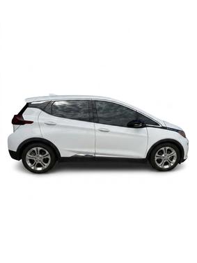 White 2017 Chevrolet Bolt EV LT