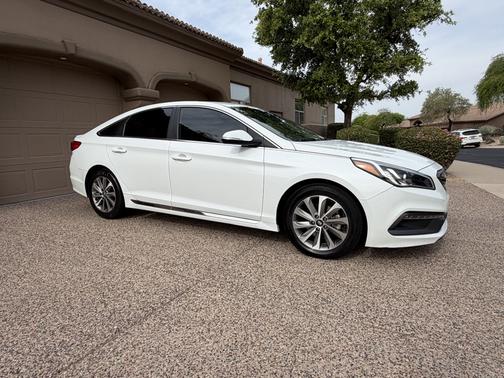 White 2015 Hyundai SONATA Sport