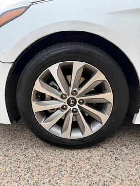 White 2015 Hyundai SONATA Sport