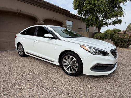 White 2015 Hyundai SONATA Sport