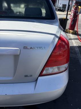 Silver 2003 Hyundai ELANTRA GLS