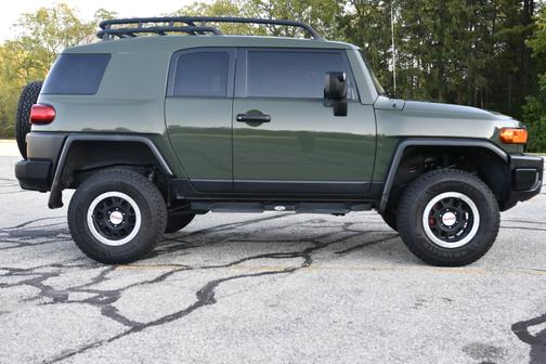 2011 Toyota FJ Cruiser Base