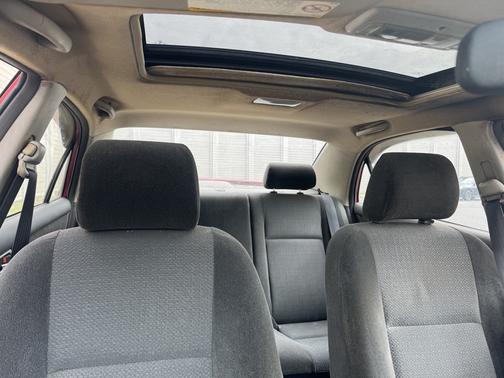 2004 Toyota Corolla LE