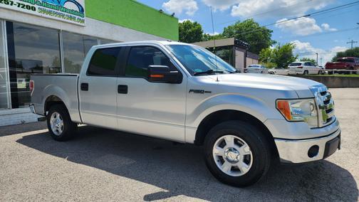 Gray 2011 Ford F-150 XLT