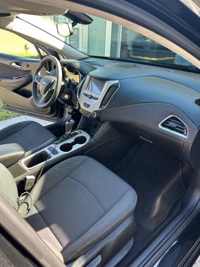 Black 2018 Chevrolet Cruze LS