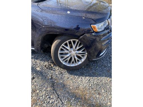 Photo 4 of 4 of 2018 Jeep Grand Cherokee Summit