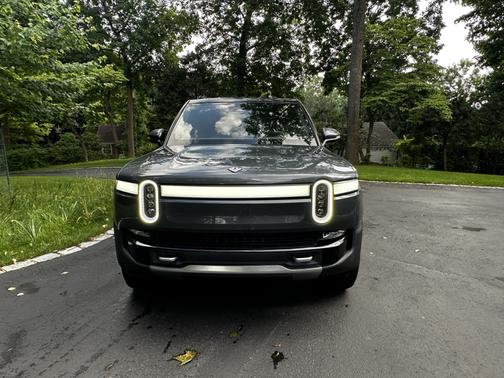 2022 Rivian R1S Launch Edition