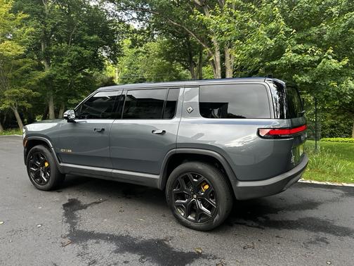 2022 Rivian R1S Launch Edition