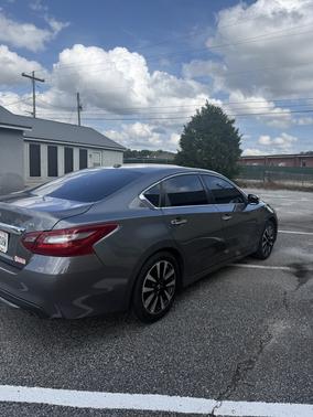 Gray 2018 Nissan Altima 2.5 SL