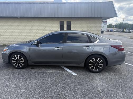 Gray 2018 Nissan Altima 2.5 SL