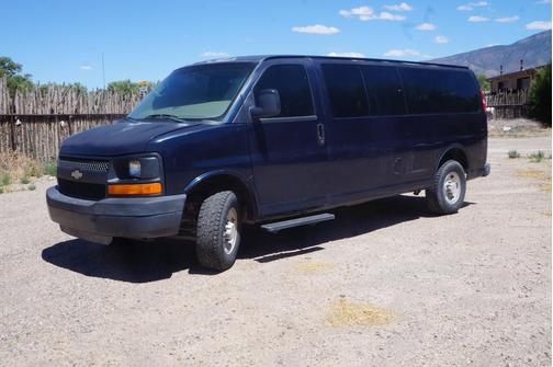 Blue 2008 Chevrolet Express 3500 Base