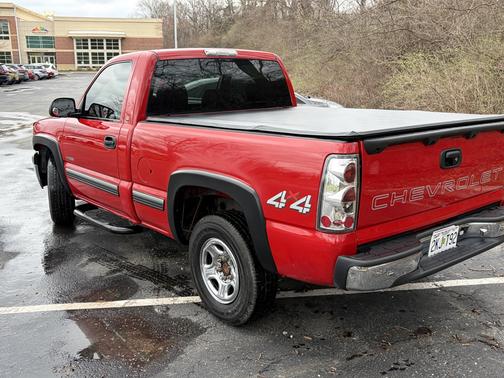2002 Chevrolet Silverado 1500 Base