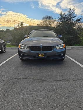 Gray 2016 BMW 320 i