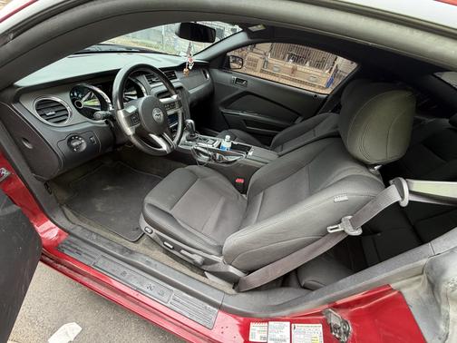 Red 2014 Ford Mustang V6