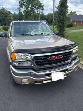 2005 GMC Sierra 2500 SLT H/D Crew Cab