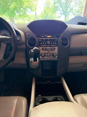 Gray 2015 Honda Pilot EX-L