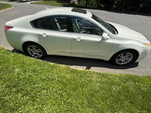 White 2010 Acura TL 3.5