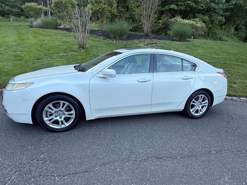 White 2010 Acura TL 3.5