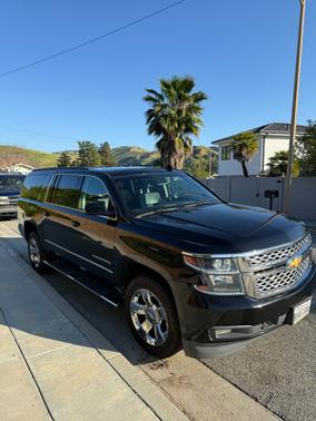 Black 2019 Chevrolet Suburban LT
