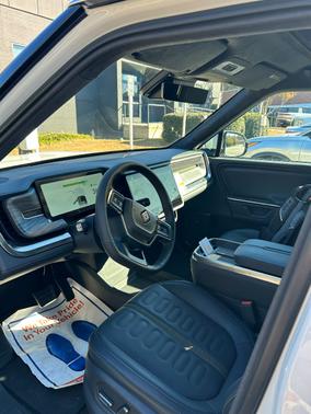 2025 Rivian R1S Adventure Dual-Motor Max Pack