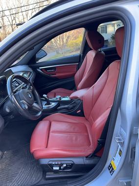 2018 BMW 330 i xDrive