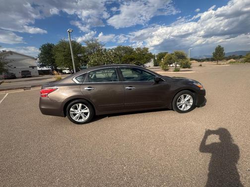 Brown 2014 Nissan Altima 2.5 SV