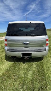 Photo 3 of 8 of 2010 Ford Flex Limited