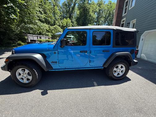 Blue 2022 Jeep Wrangler Unlimited Sport S