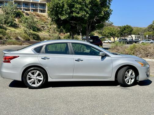 Gray 2013 Nissan Altima 2.5 SV