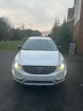2017 Volvo XC60 T5 Dynamic