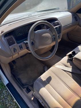 White 1996 Toyota Avalon XL