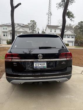 2018 Volkswagen Atlas 3.6L SEL Premium