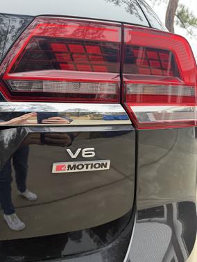 2018 Volkswagen Atlas 3.6L SEL Premium