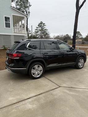 2018 Volkswagen Atlas 3.6L SEL Premium