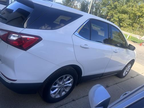 White 2020 Chevrolet Equinox 1LT