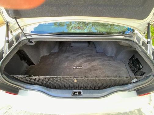 White 2005 Lexus LS 430 Base