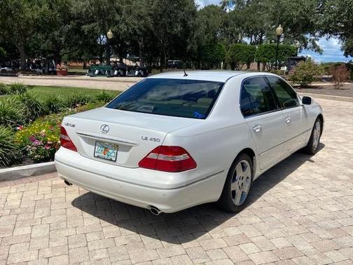 White 2005 Lexus LS 430 Base