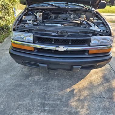 2002 Chevrolet S-10 Base