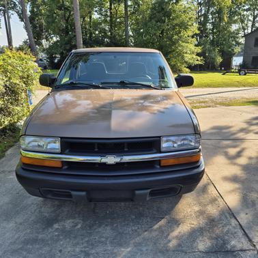 2002 Chevrolet S-10 Base