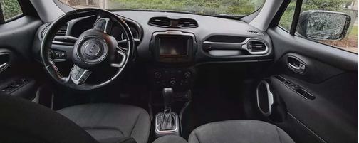 Black 2018 Jeep Renegade Latitude