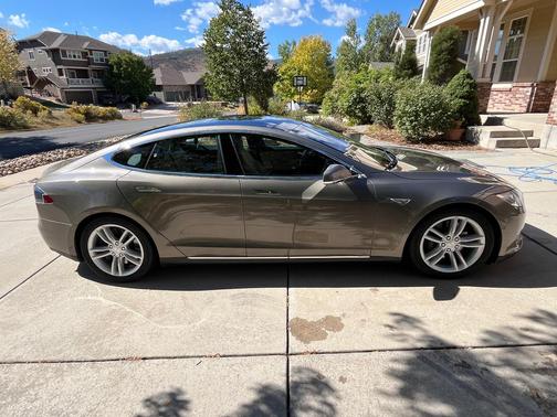 Gray 2016 Tesla Model S 85D