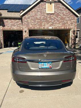 Gray 2016 Tesla Model S 85D